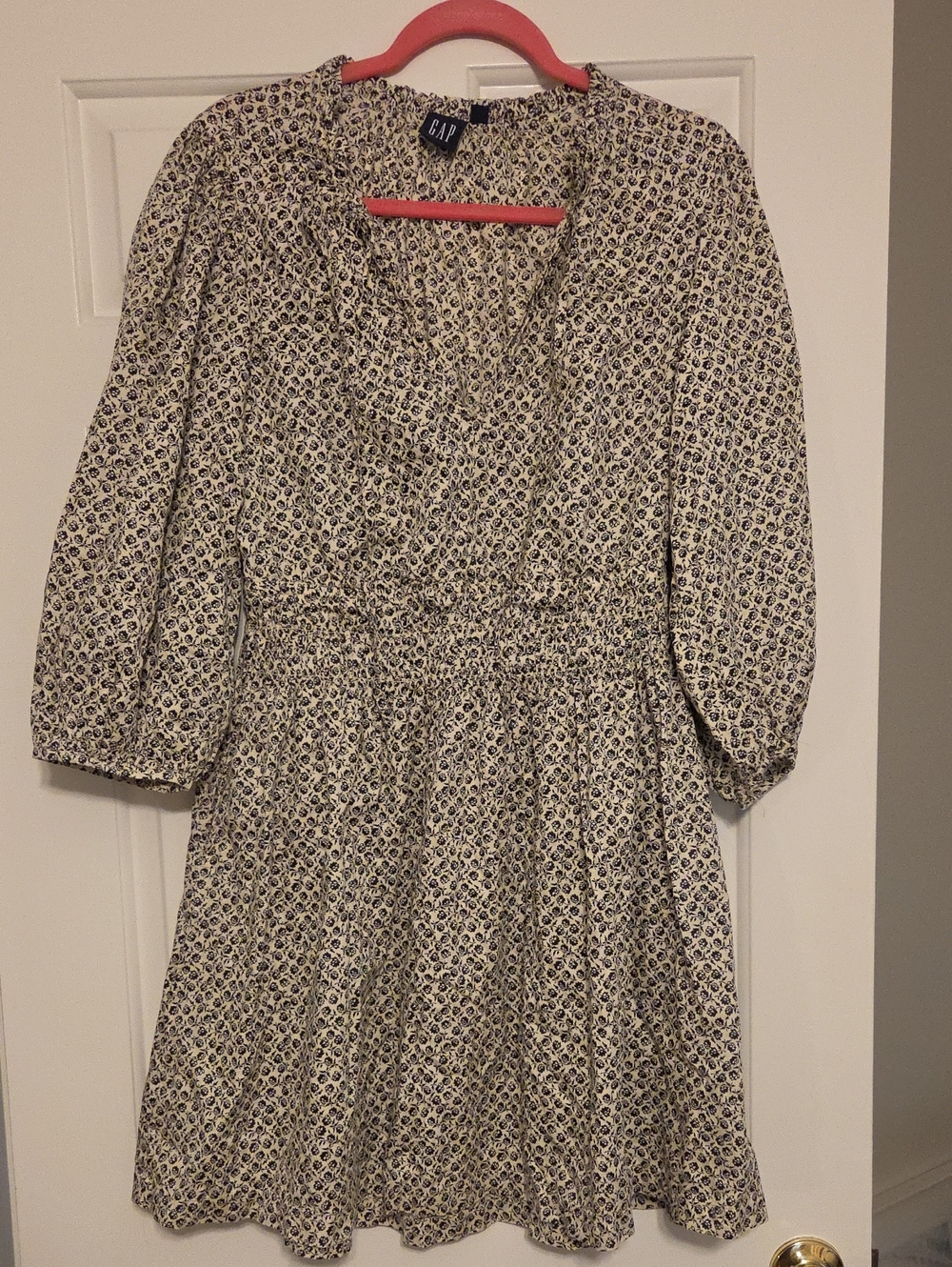GAP Cream and Black Printed Bubble Sleeve V-Neck Dress